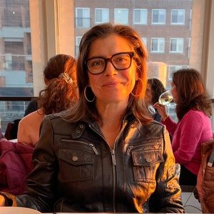 Meet your Posher, Pam